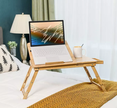 College students learn laptops table